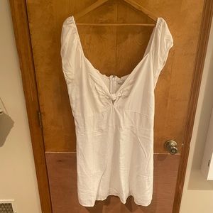 Abercrombie & Fitch white linen dress